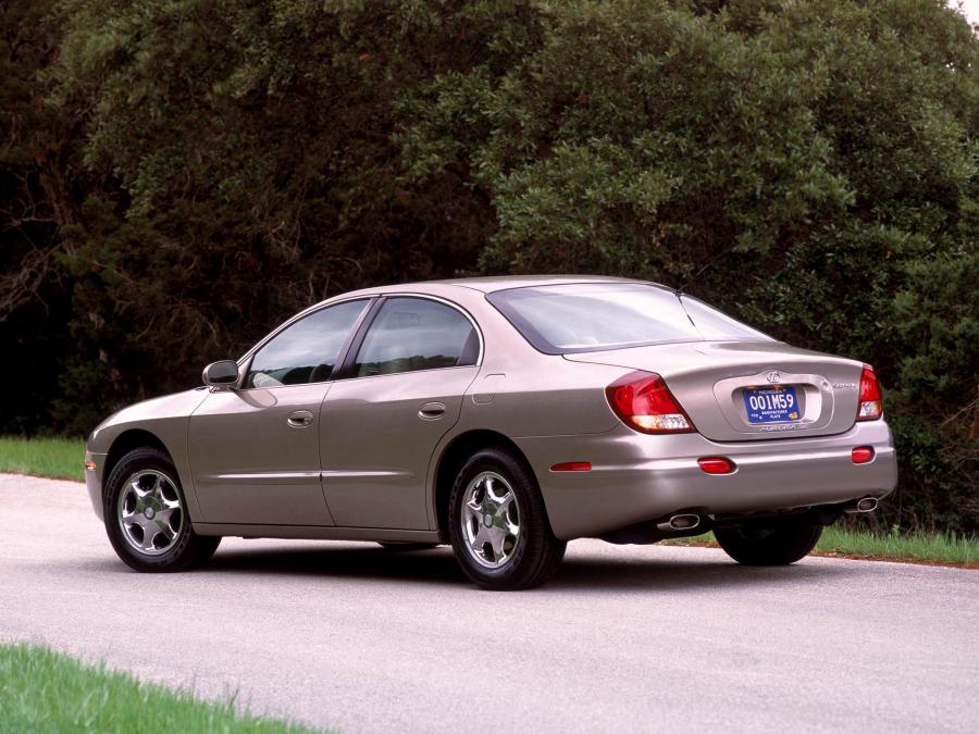  Oldsmobile Aurora 2000 года  (фото 11 из 16)